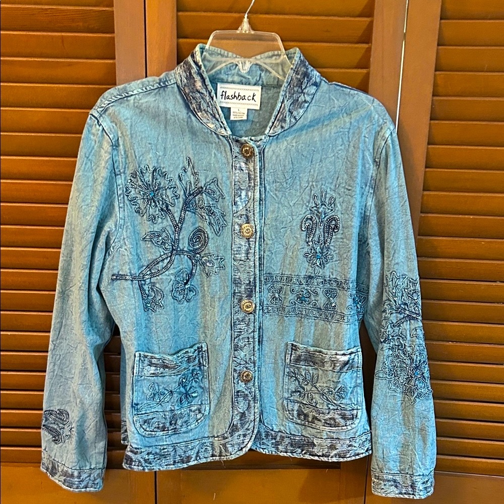 | EUC Women's Embroidered Blue Jean Jacket L